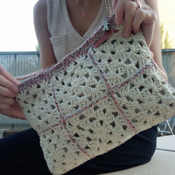 Patron Bolso granny square por @lanamalacrochet - Imagen 2