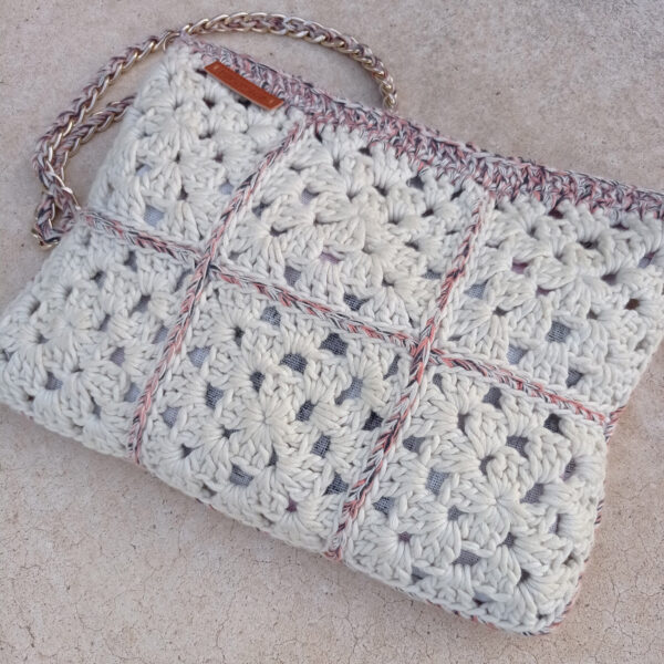 Patron Bolso granny square por @lanamalacrochet - Imagen 3